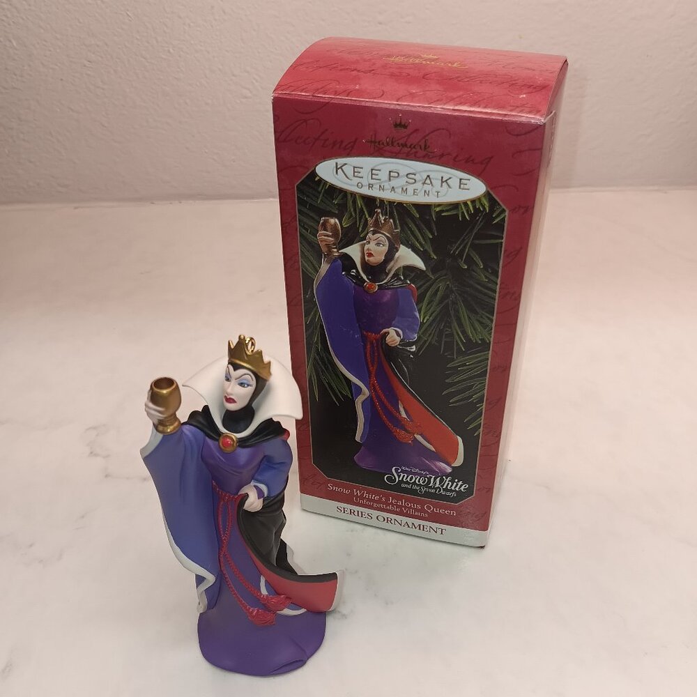 Snow White's Jealous Queen Ornament - Picture 2 of 3